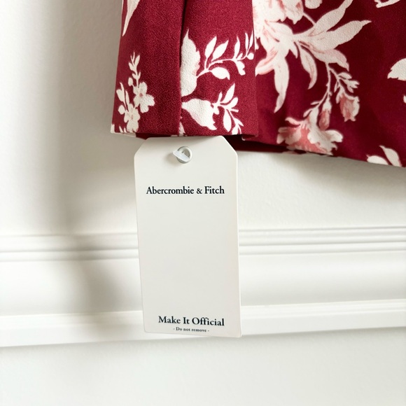 Abercrombie & Fitch Burgundy Floral Smocked Off Shoulder Mini Dress - Picture 5 of 8